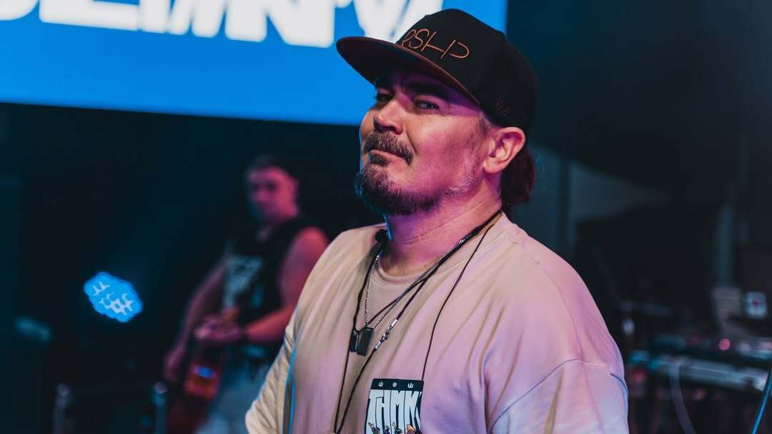 "Ну що, ці ще стоять на Майдані?" Фагот – про бійку в Києві з артистами із РФ, дружбу зі зрадницею Єгоровою та брата в Харкові, що сумує за СРСР