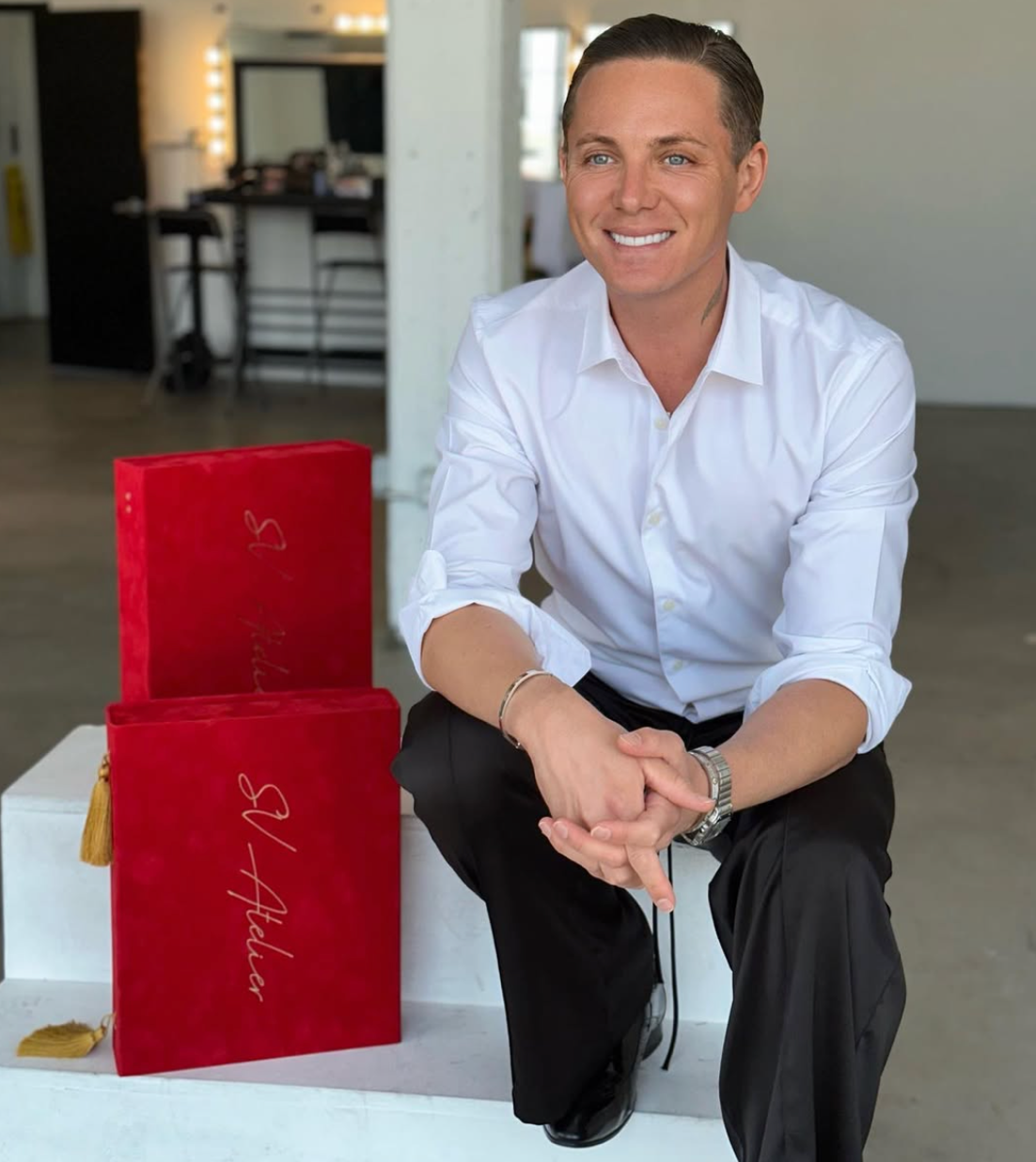 "Парик, который не выдает себя": система Сергея Анциферова, основателя SV Atelier