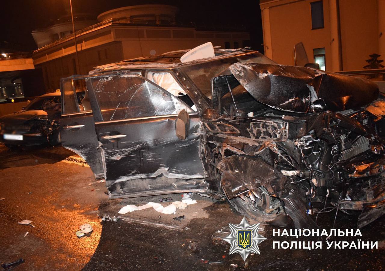 У Києві п’яний водій легковика на швидкості 170 км/год влаштував смертельну ДТП. Подробиці та фото