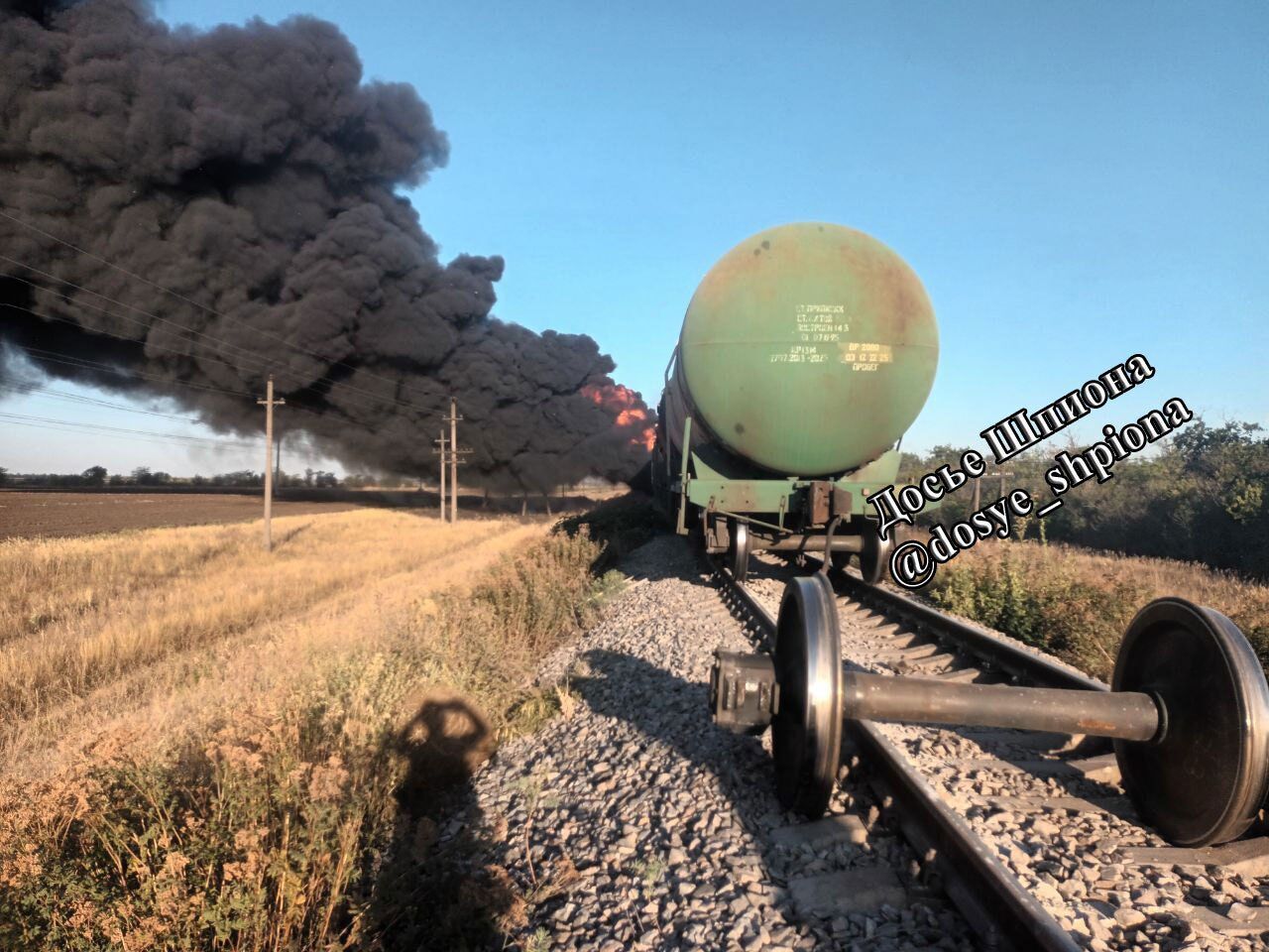 Нічого живого не залишилось: Сили оборони на Запоріжжі знищили російський потяг з залізничними цистернами. Фото