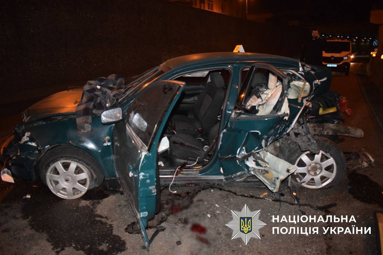 У Києві п’яний водій легковика на швидкості 170 км/год влаштував смертельну ДТП. Подробиці та фото