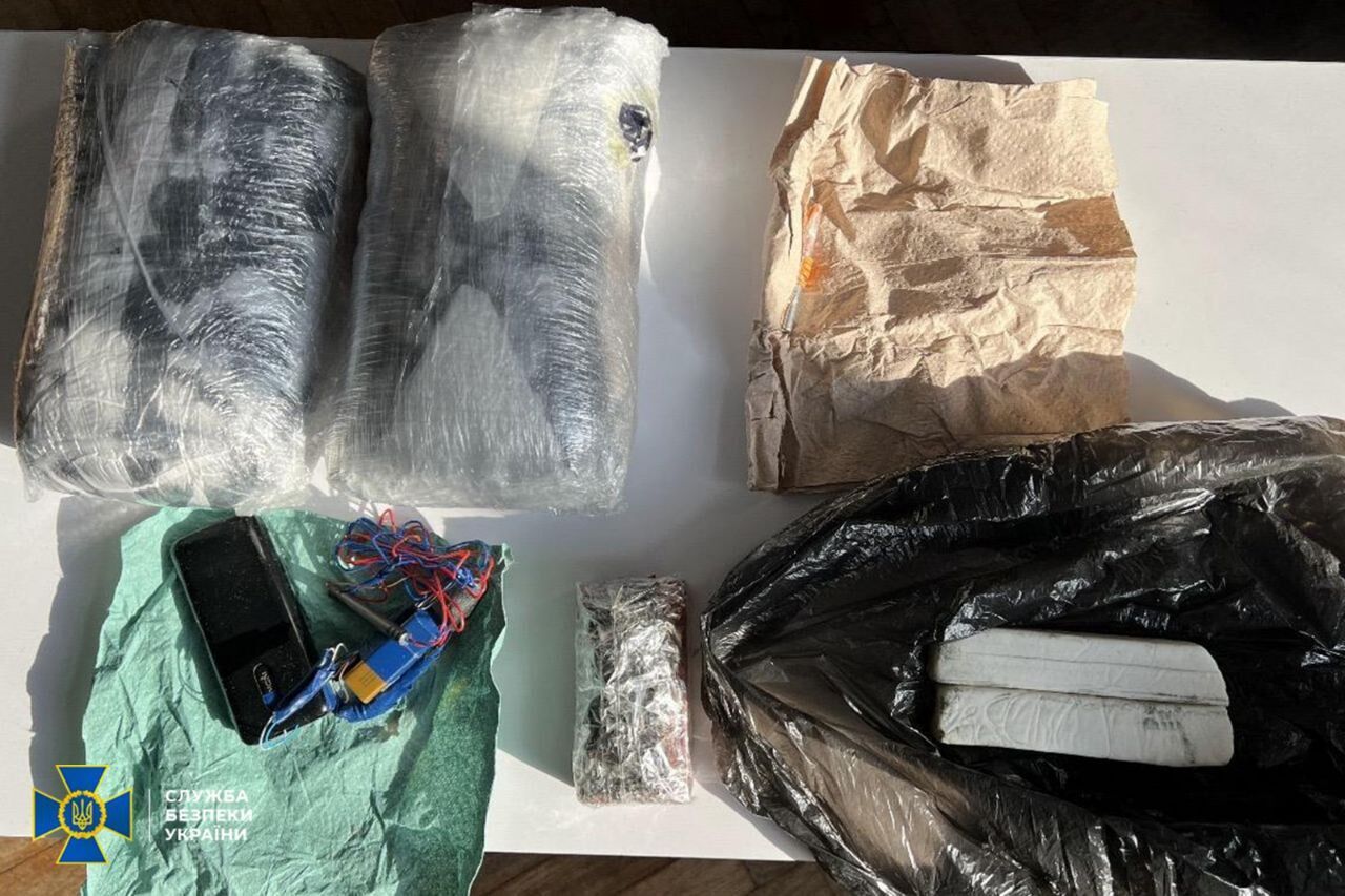 Корректировали обстрелы столицы: СБУ задержала агентурную группу РФ, которых завербовала экс-преподавательница Киевского университета. Подробности