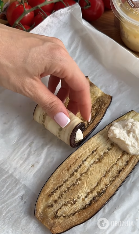Запеченные рулетики из баклажанов под сыром: как приготовить вкусное сезонное блюдо