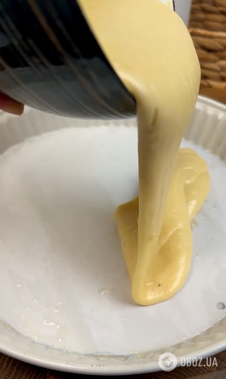 Обязательно приготовьте к чаю в этом сезоне: вкусный пирог с сочными персиками и крошкой