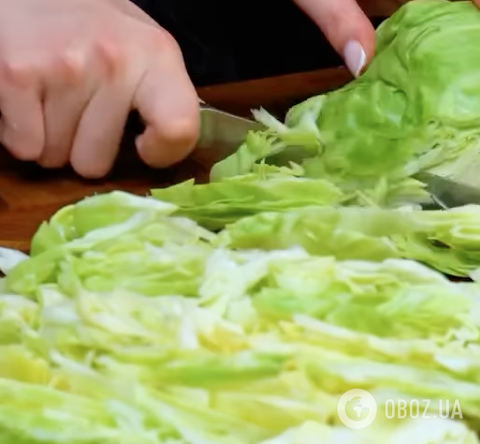 Простіше, ніж голубці: легка та корисна запіканка з капусти та фаршу