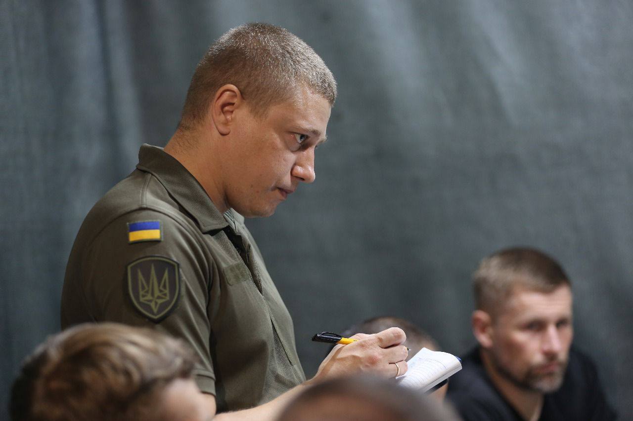 Росія використовує тактику "тотального просочення": Сирський підбив підсумки поїздки на Донеччину. Фото