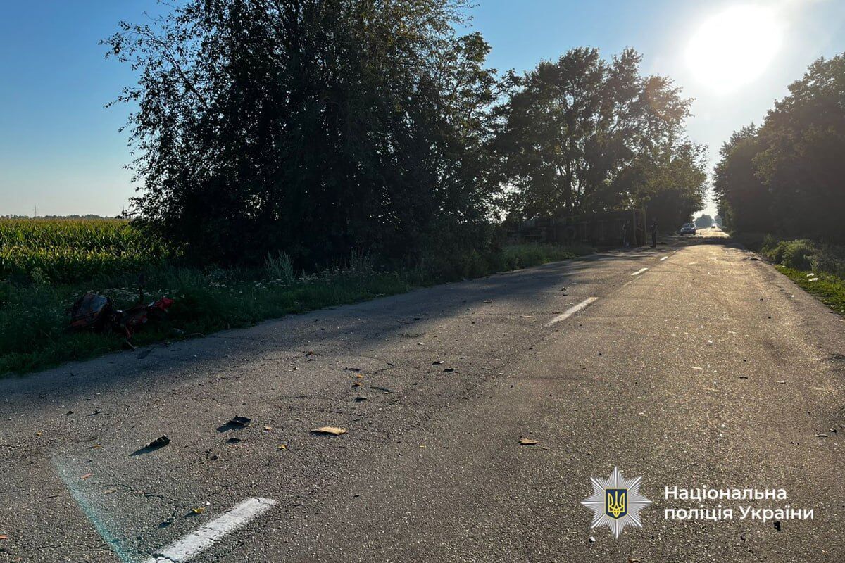 Вилетів на зустрічну: на Черкащині 19-річний водій легковика загинув в ДТП з вантажівкою. Фото