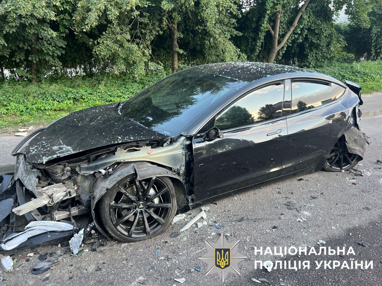 Под Киевом произошло ДТП с участием грузовика и пяти легковушек. Подробности и фото