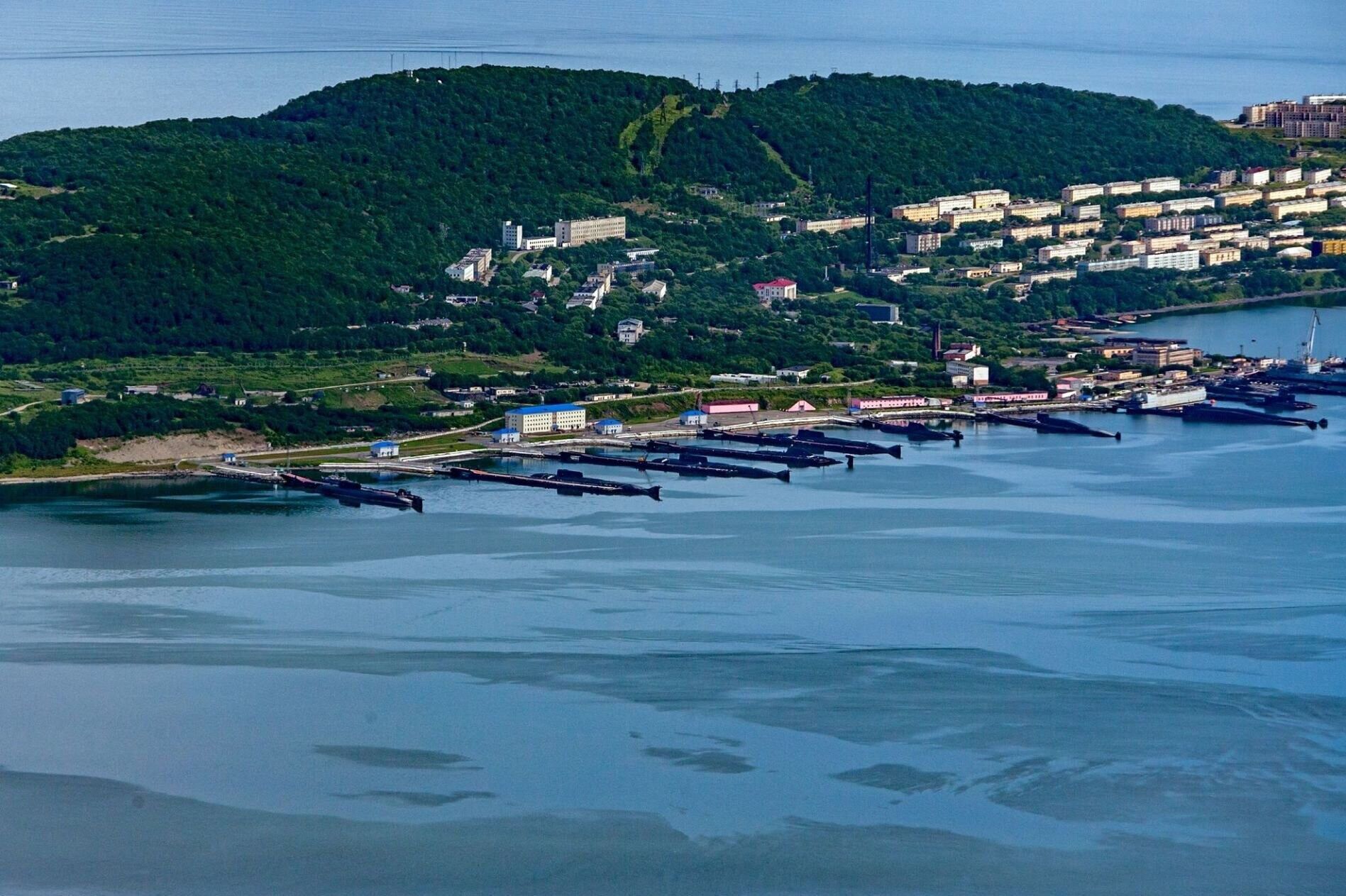 Землетрясение на Камчатке повредило базу атомных субмарин РФ: в ВМС раскрыли подробности