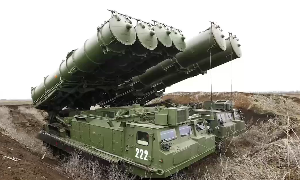 Перетворили на брухт: на Запорізькому напрямку нацгвардійці знищили російський ЗРК С-300В за $40 млн. Відео