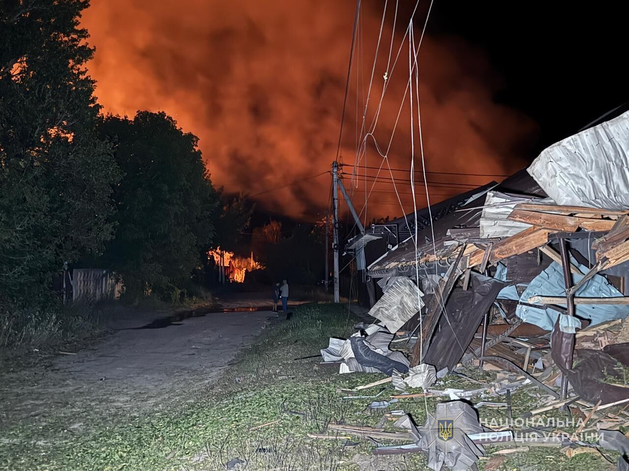 Росія атакувала дронами Охтирку на Сумщині: поранено 14 людей, серед них діти. Фото та відео