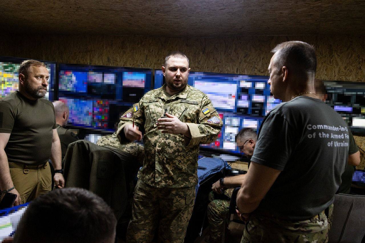 Ворог посилює тиск на півночі Донеччини: Сирський відвідав українські підрозділи і розповів про ситуацію. Фото