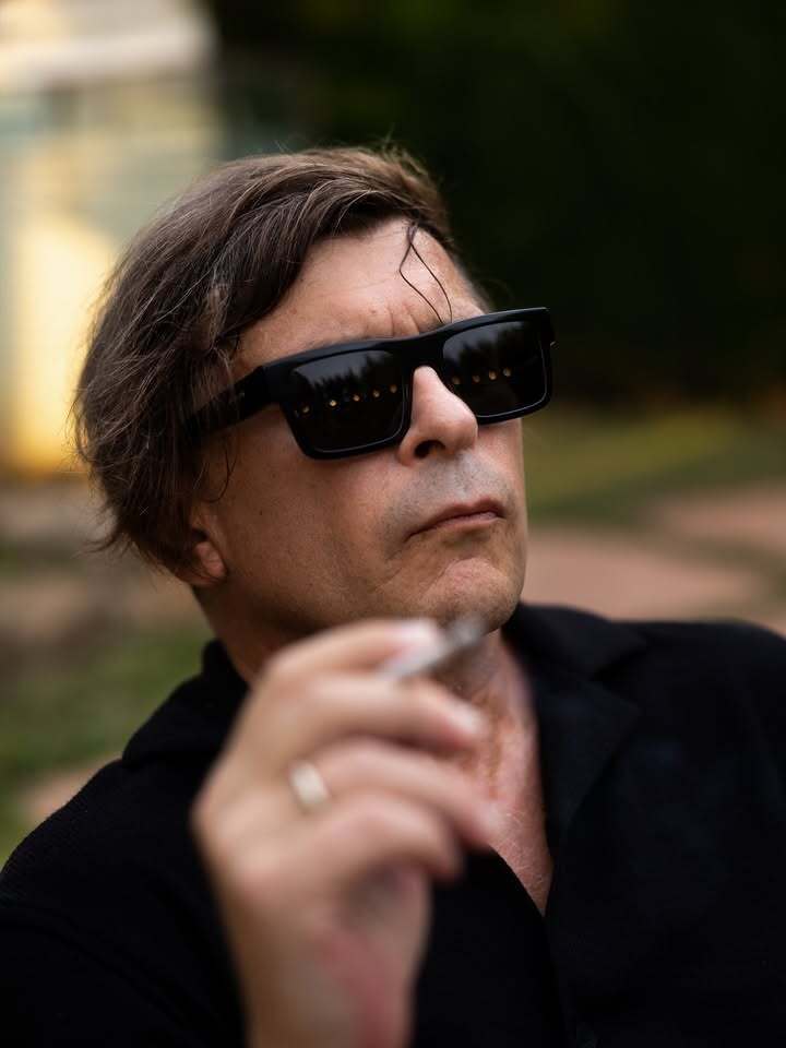 Друзі отримали повістки, а "еліта" відпочиває на віллі: Льова з "Бі-2" розсекретив, хто з пропагандистів виїхав з Росії