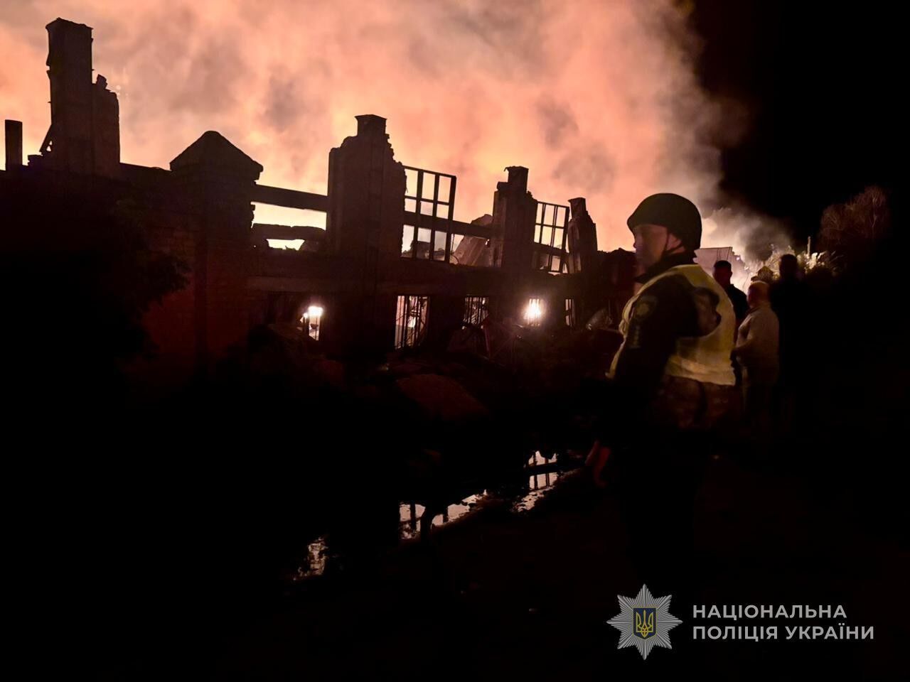 Росія атакувала дронами Охтирку на Сумщині: поранено 14 людей, серед них діти. Фото та відео