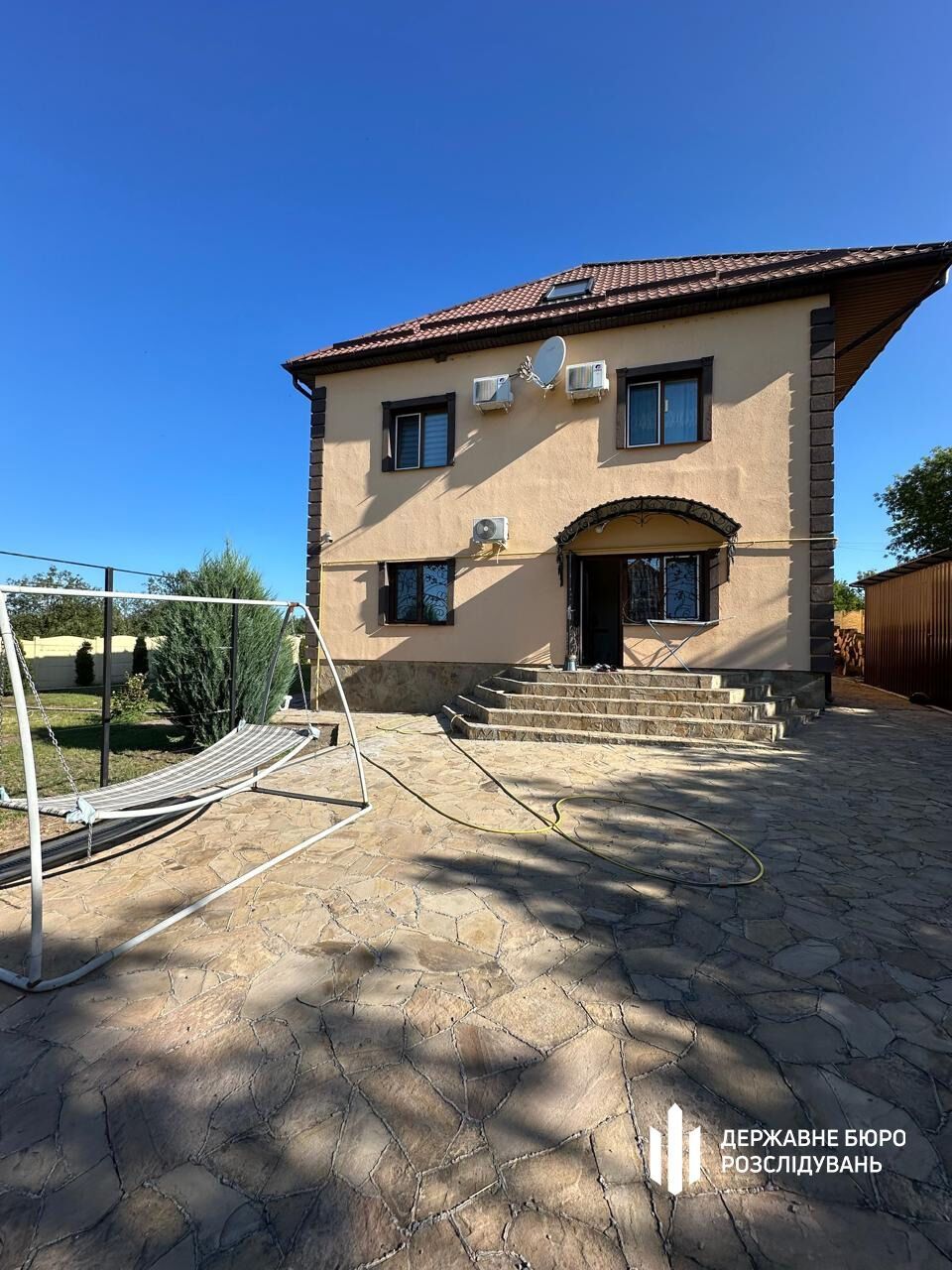 Змушував підлеглих зводити йому будинки: ДБР повідомило про підозру ексначальнику ДСНС на Вінниччині. Фото