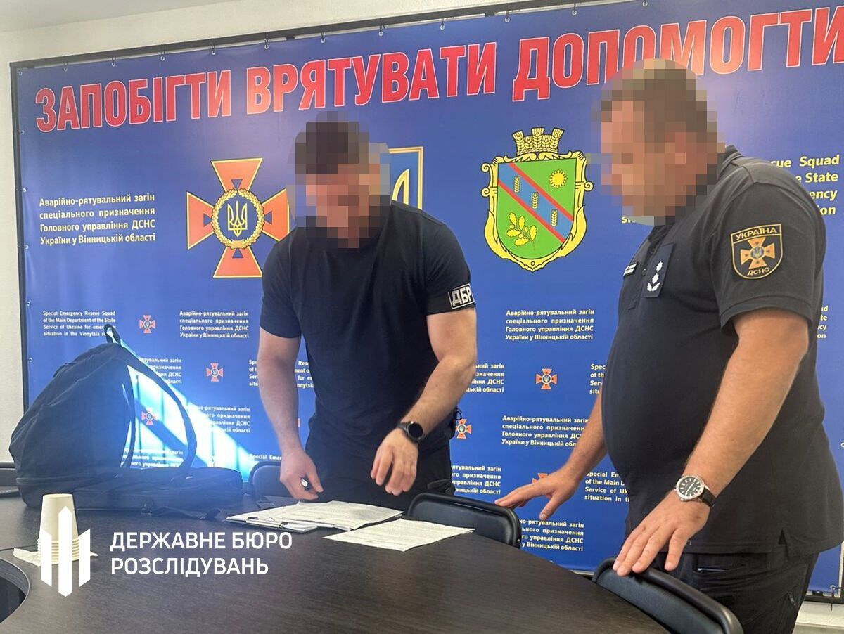 Змушував підлеглих зводити йому будинки: ДБР повідомило про підозру ексначальнику ДСНС на Вінниччині. Фото