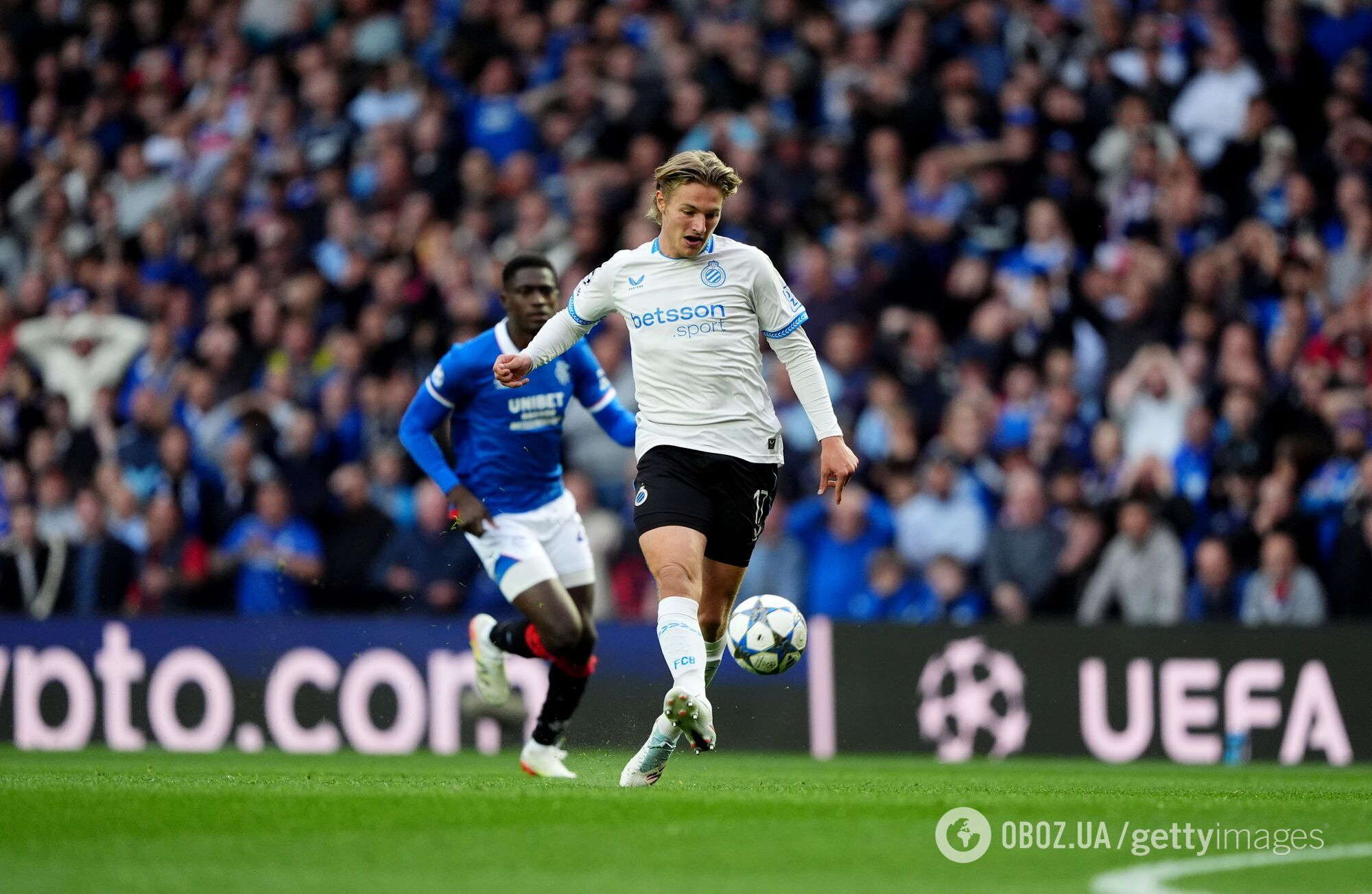 В Лиге чемпионов забит "самый нелепый гол в истории". Видео