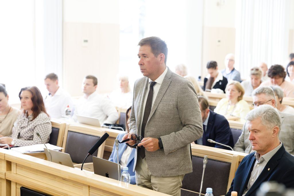 Судебный процесс ВС показал, что санкции против Порошенко введены на основании сфальсифицированных документов, – адвокаты