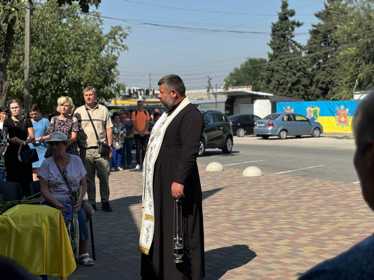 "Був прикладом мужності та стійкості": на Запоріжжі попрощалися з захисником, який загинув на Сумщині. Фото