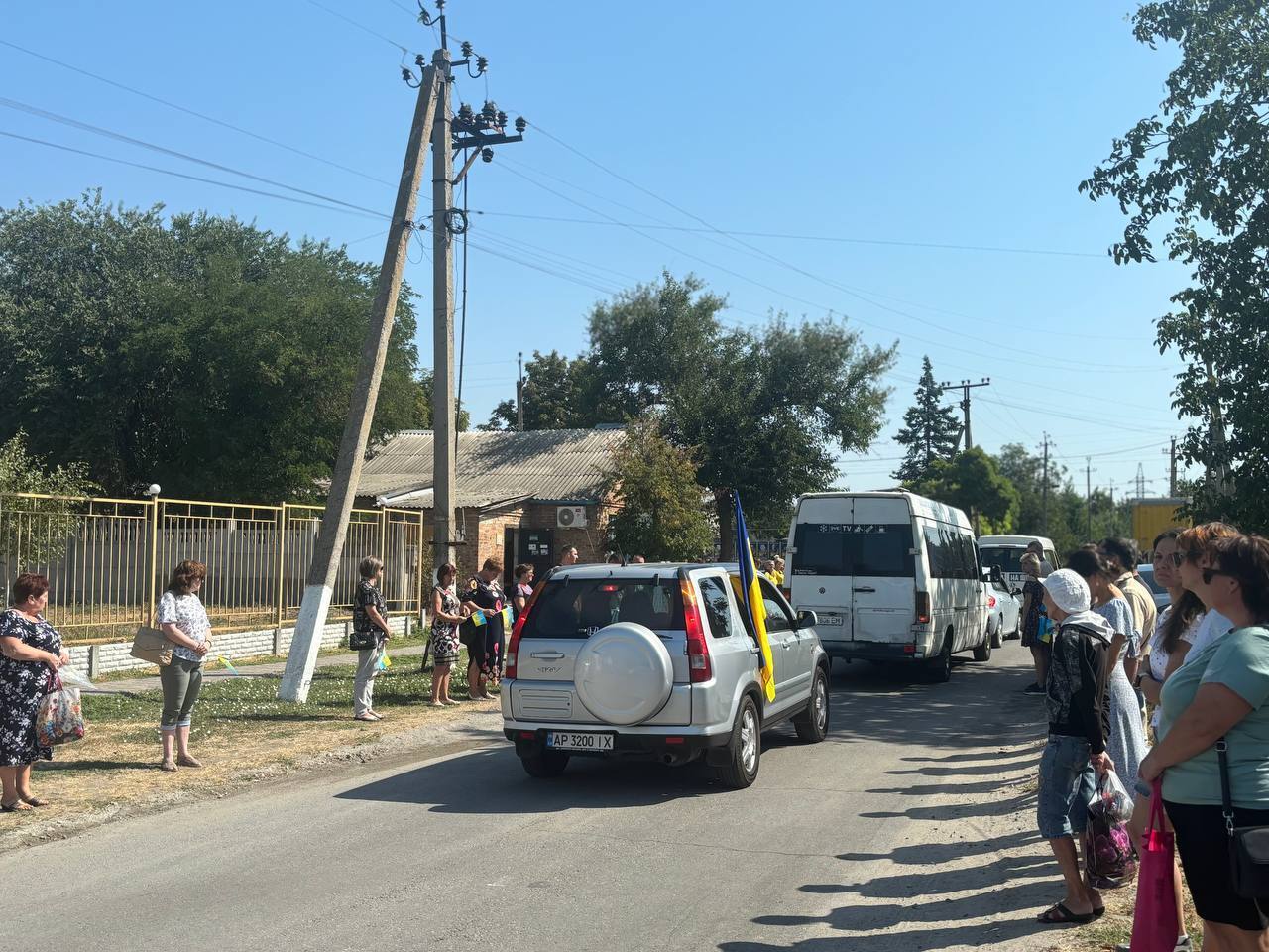 "Був прикладом мужності та стійкості": на Запоріжжі попрощалися з захисником, який загинув на Сумщині. Фото