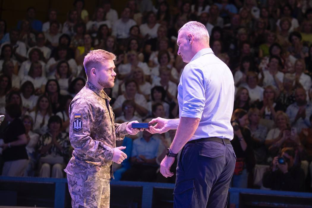 "Головний пріоритет – безпека": Кличко обговорив із освітянами старт шкільного року