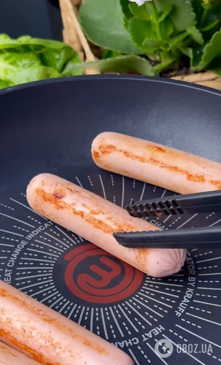 Вкусная домашняя шаурма на обед: для начинки используйте обычные сосиски