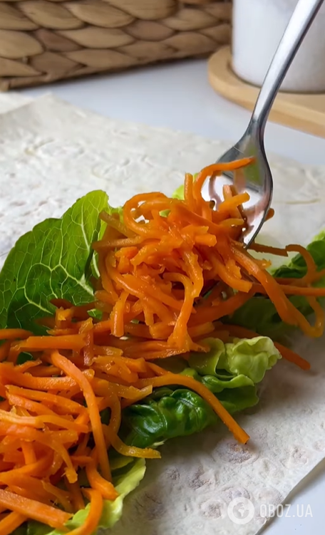 Вкусная домашняя шаурма на обед: для начинки используйте обычные сосиски