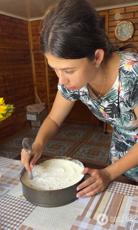 Пирог с натертыми яблоками: как быстро приготовить десерт за копейки