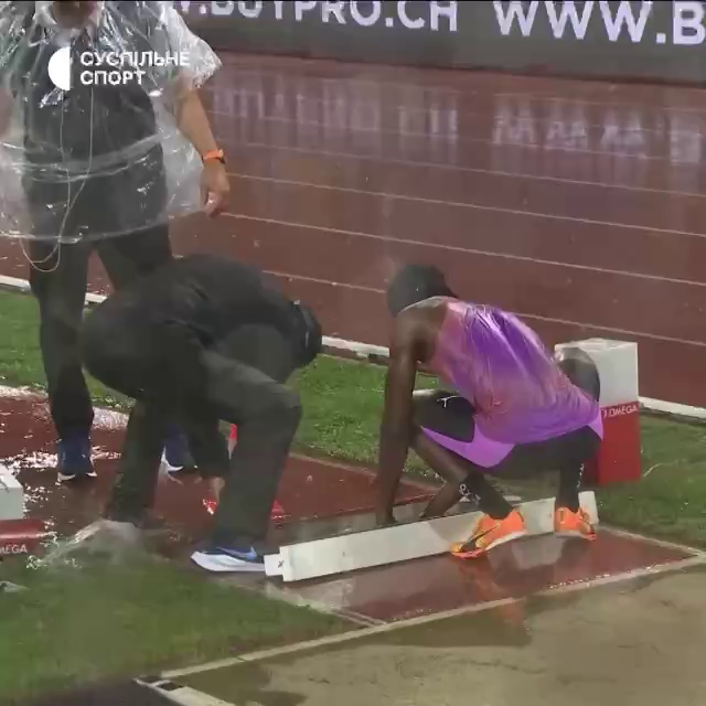 "Я такого никогда не видел! Впервые в истории легкой атлетики!" На Бриллиантовой лиге произошел поразительный случай. Видео