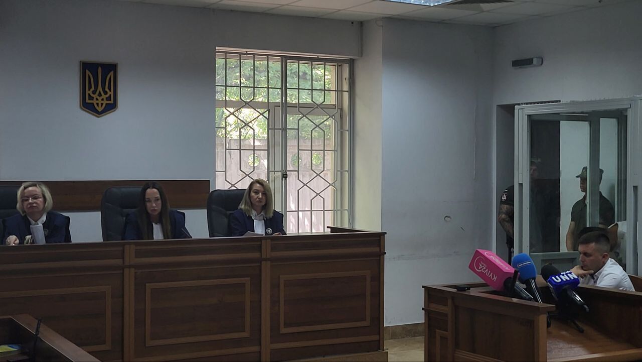 Відбулось засідання у справі про вбивство підлітка на фунікулері у Києві: суд допитав обвинувачуваного Косова. Фото та відео