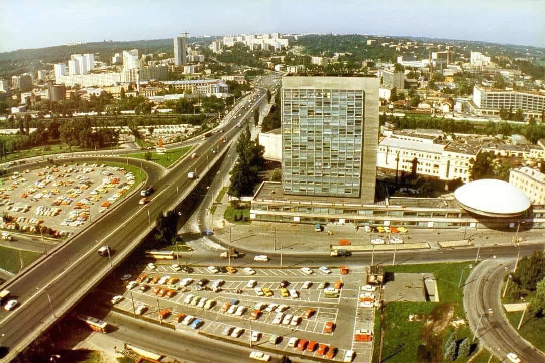 За несколько лет до независимости Украины: как выглядел Киев в 1987 году с высоты птичьего полета. Фото