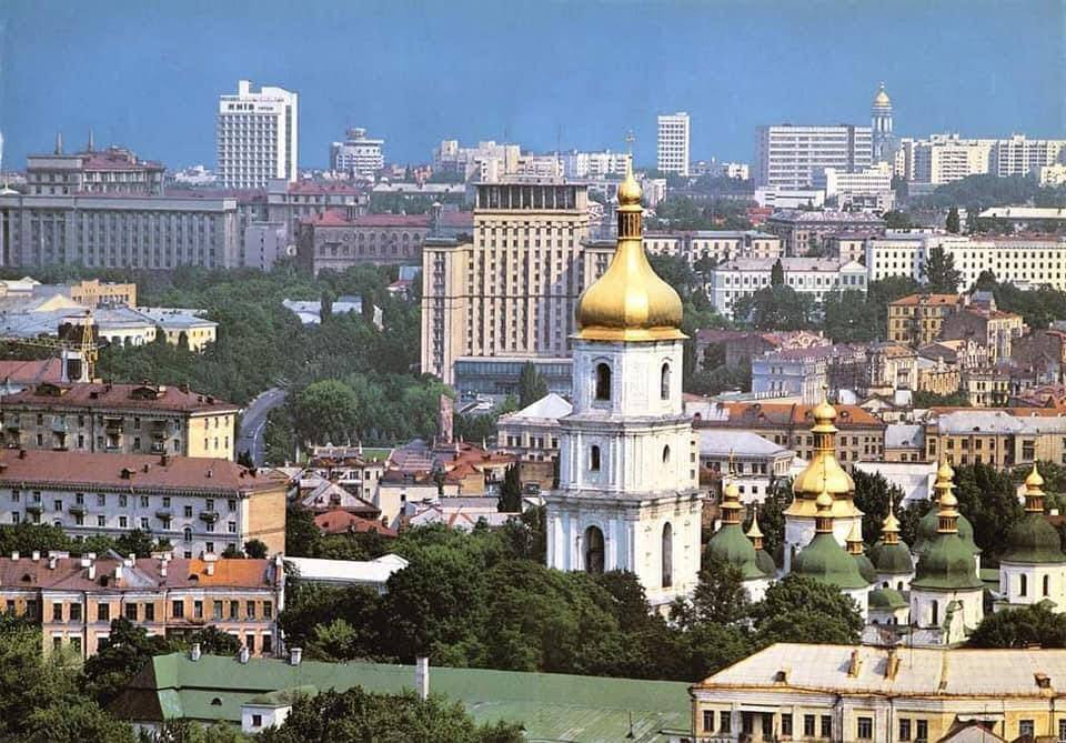 За несколько лет до независимости Украины: как выглядел Киев в 1987 году с высоты птичьего полета. Фото