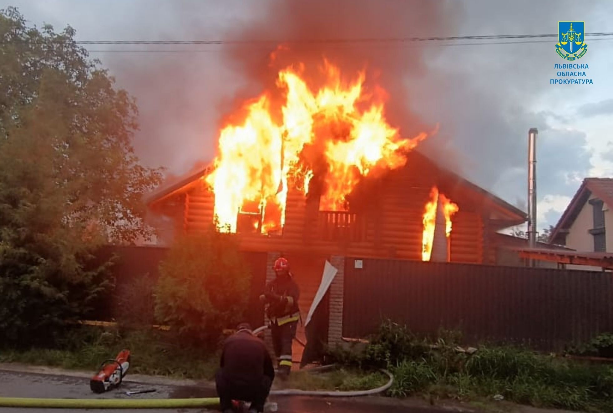 Росія вдарила по Львову дронами та ракетами: є загиблий і постраждалі. Фото й відео