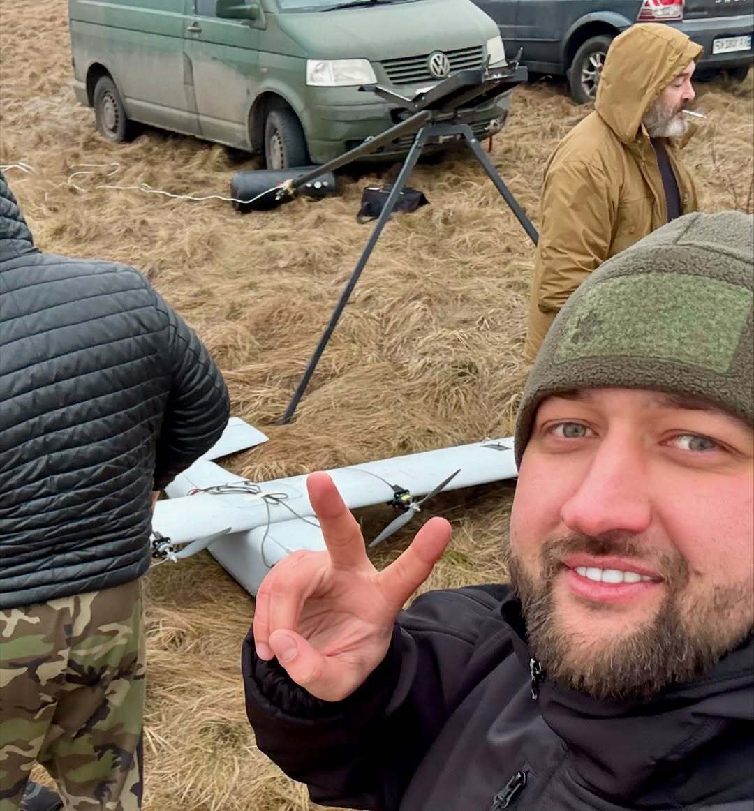 Проміняли сцену на зброю: 10 зіркових чоловіків, які захищають незалежність України