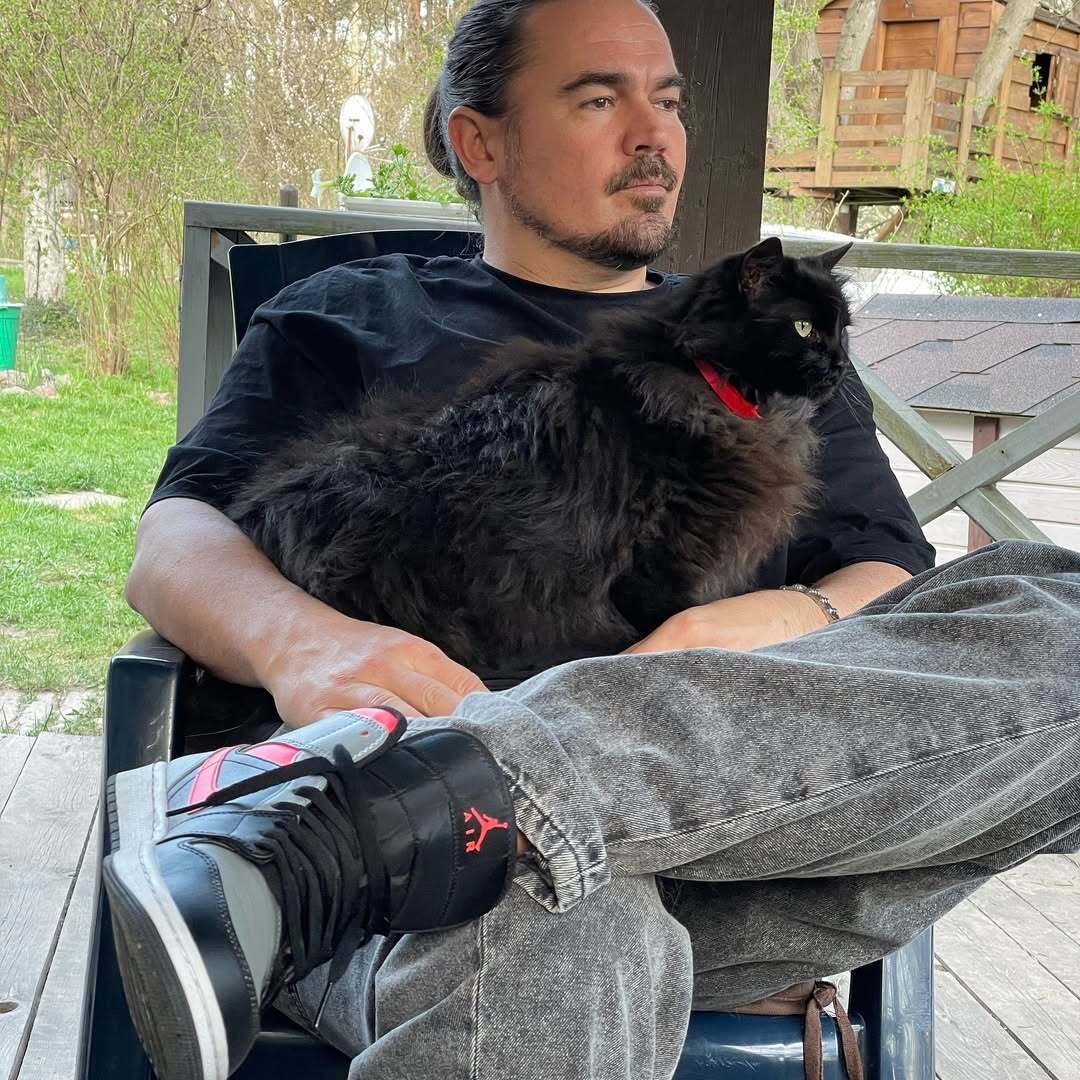 Верит, что "русский мир" спасет. Фагот рассказал, почему прекратил общение с родным братом из Харькова