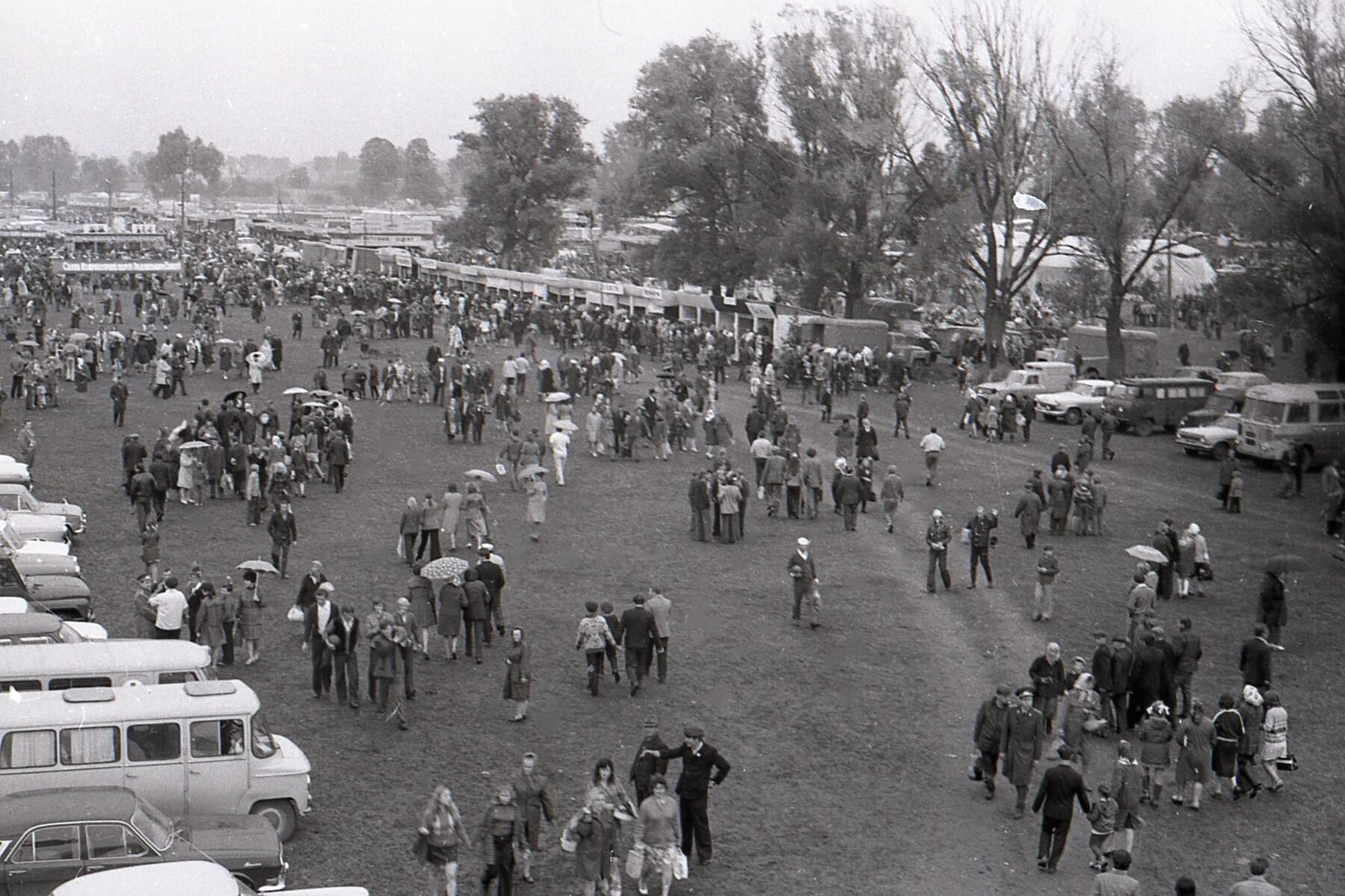 В сети показали Сорочинскую ярмарку в 70-х: колоритные фото