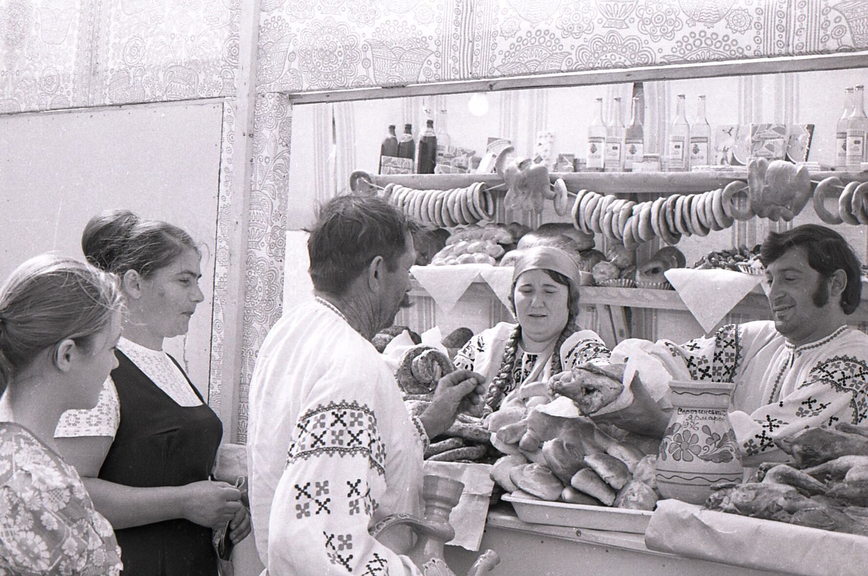 В сети показали Сорочинскую ярмарку в 70-х: колоритные фото