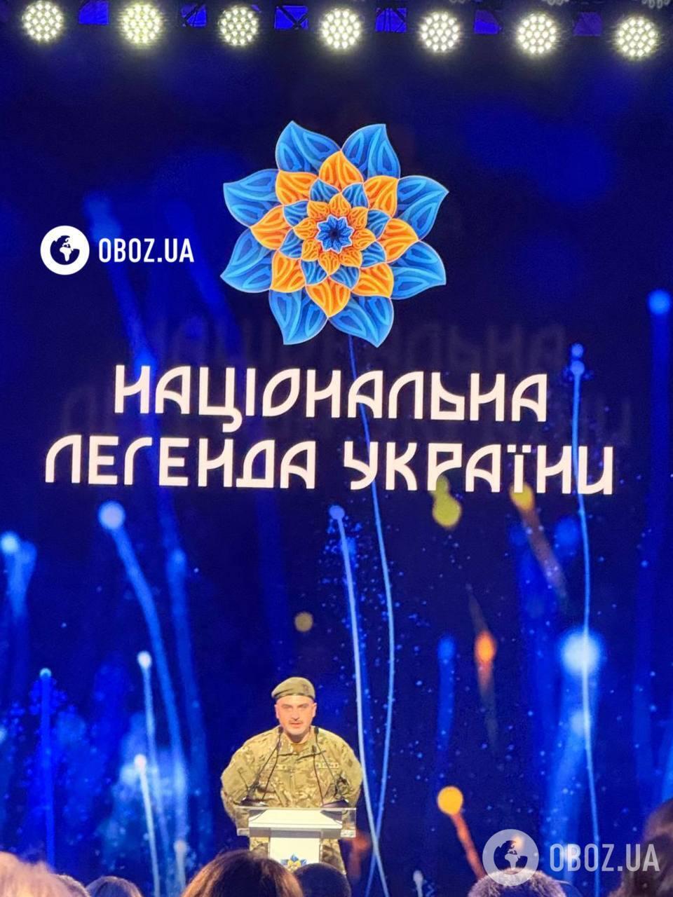 Приїхав з окопу і зірвав овації: старший син Василя Зінкевича вразив залу і президента потужною промовою на врученні "Національної легенди"