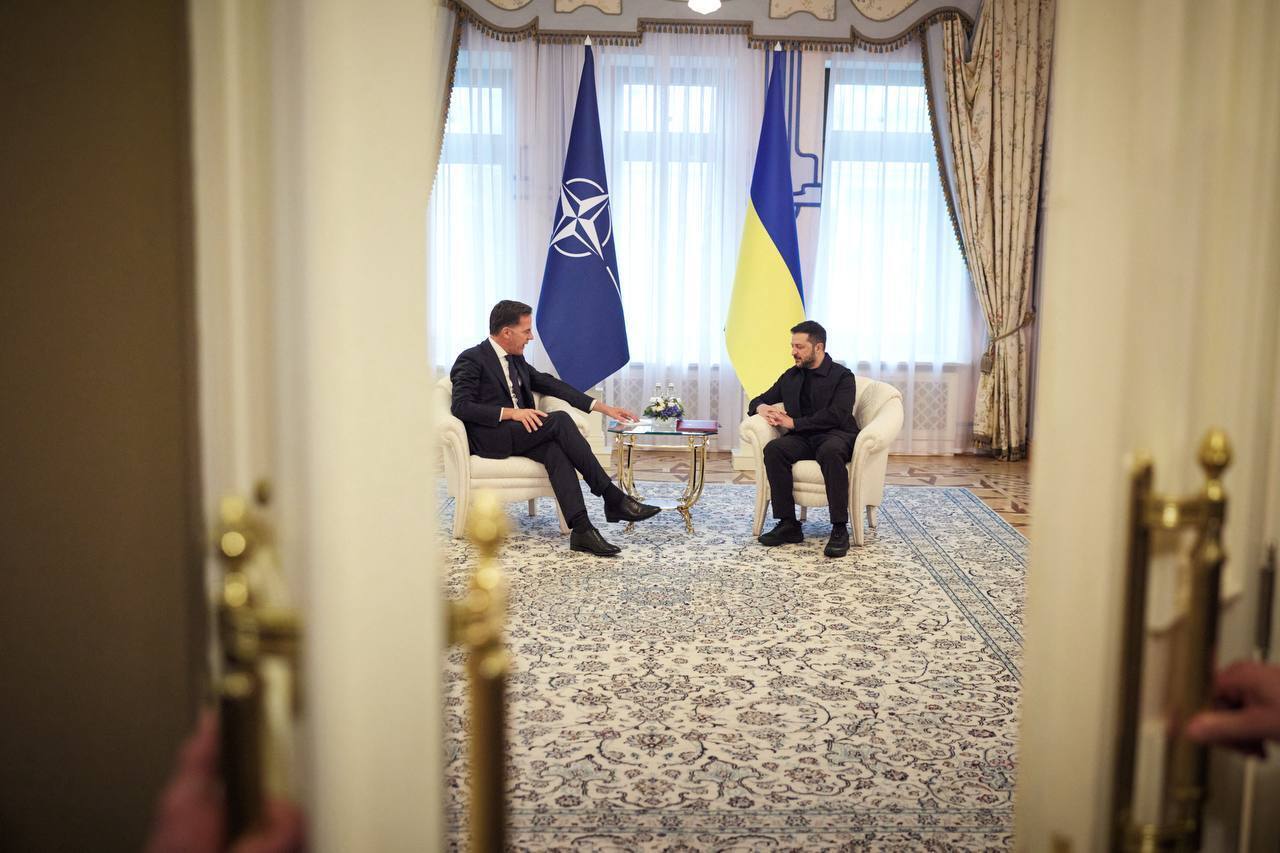Зеленский в Киеве провел встречу с Рютте и назвал "единственного человека", способного остановить Путина. Фото и видео