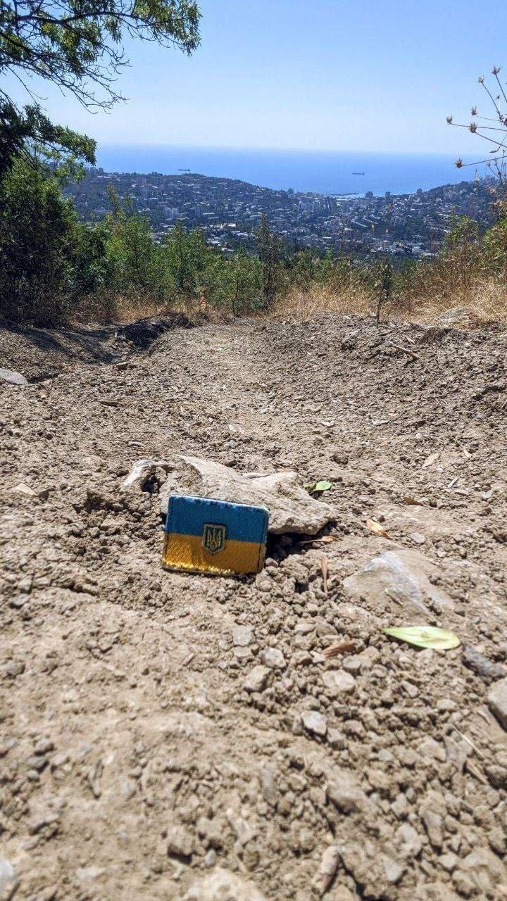 "Знак нашего достоинства и силы": как в Украине празднуют День флага. Фото и видео из разных областей