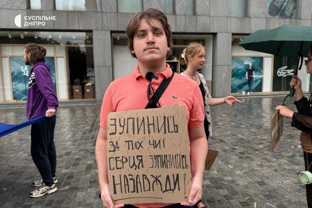 "Знак нашего достоинства и силы": как в Украине празднуют День флага. Фото и видео из разных областей