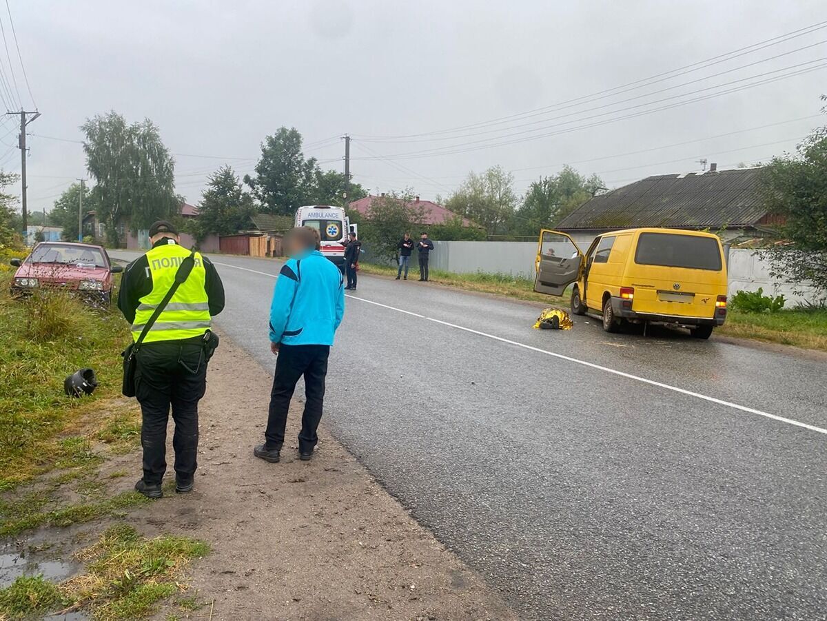 Водій авто не надав переваги у русі мотоциклу: на Сумщині в ДТП загинув 16-річний хлопець. Фото
