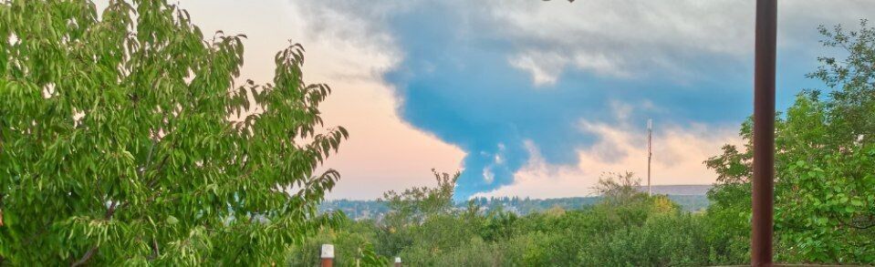 Вогонь перекинувся на новий резервуар: у російському Новошахтинську третю добу горить НПЗ після атаки дронів. Відео