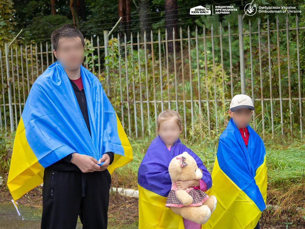 В Украину с оккупированных территорий вернулись еще трое детей: трогательные фото