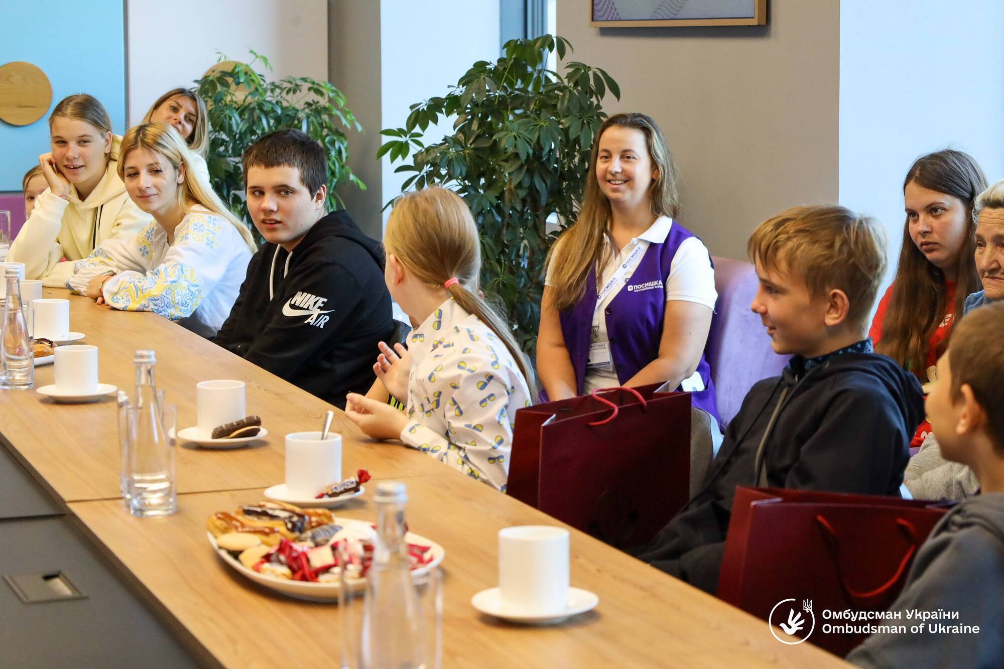 В Украину с оккупированных территорий вернулись еще трое детей: трогательные фото