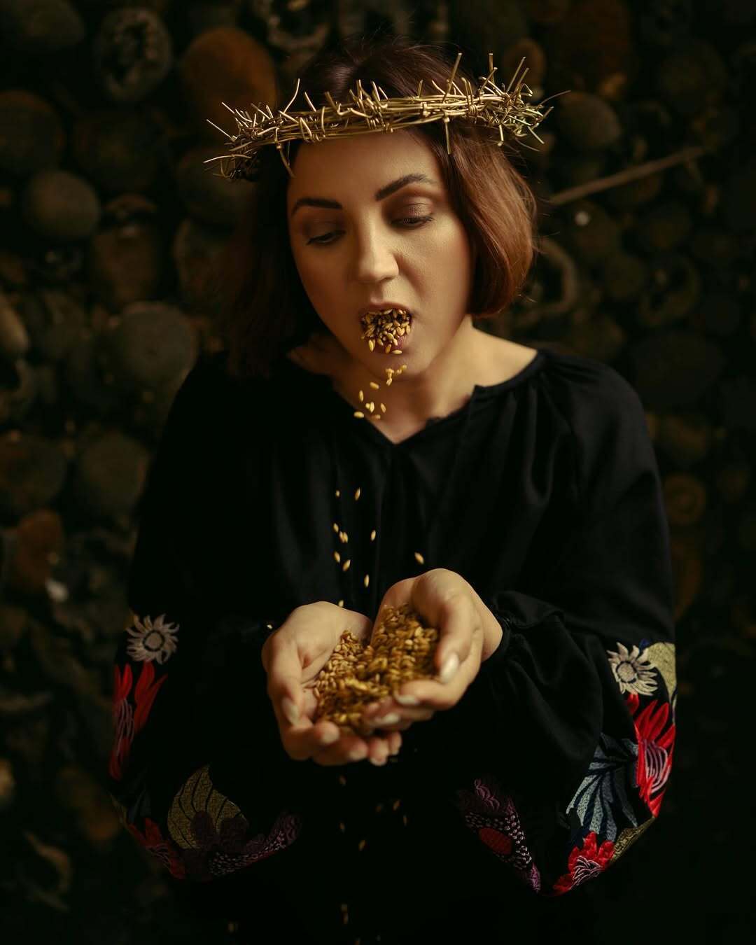 Оля Цибульская объяснила идею фотосессии в терновом венке, которая собрала шквал критики в сети