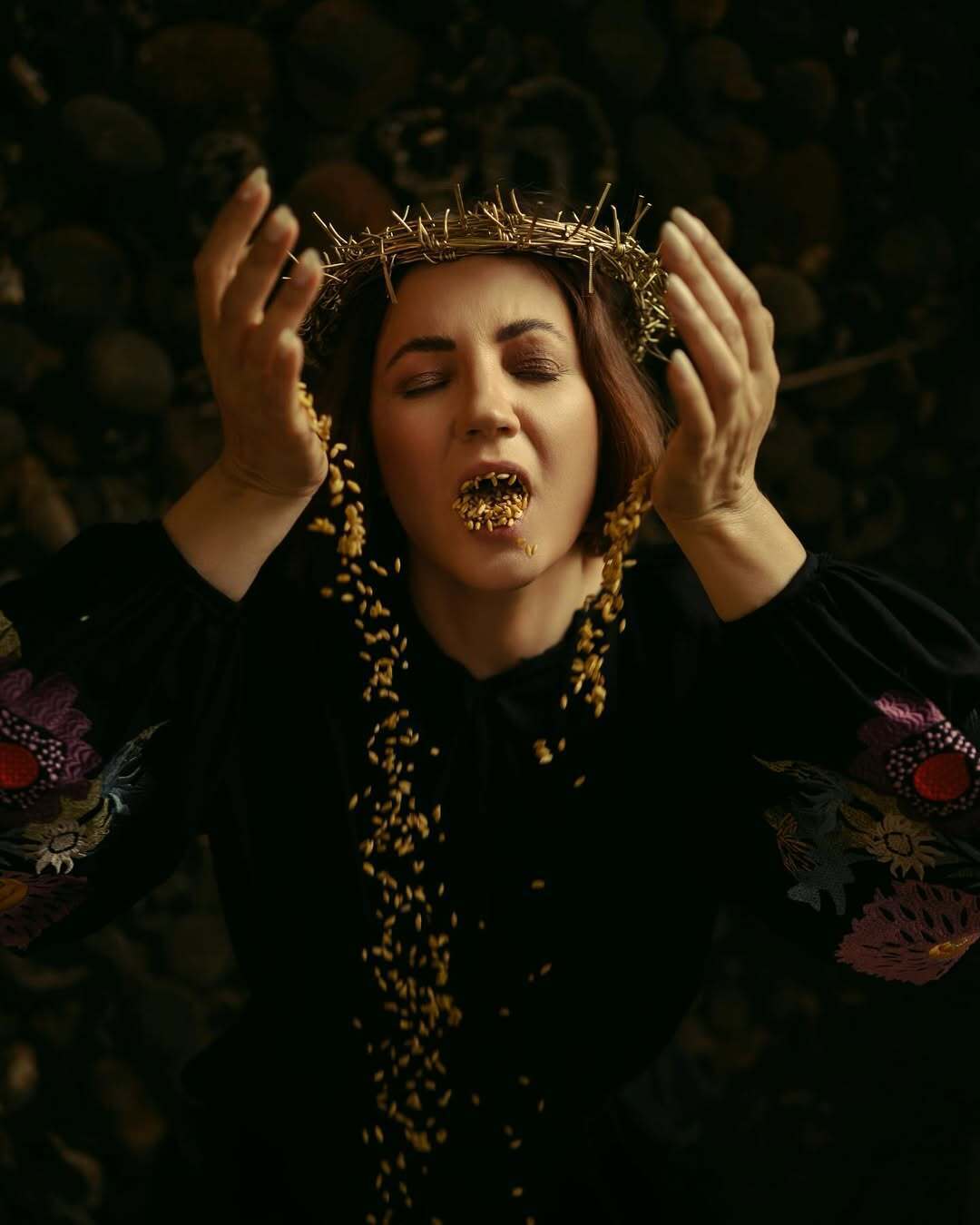 Оля Цибульская объяснила идею фотосессии в терновом венке, которая собрала шквал критики в сети