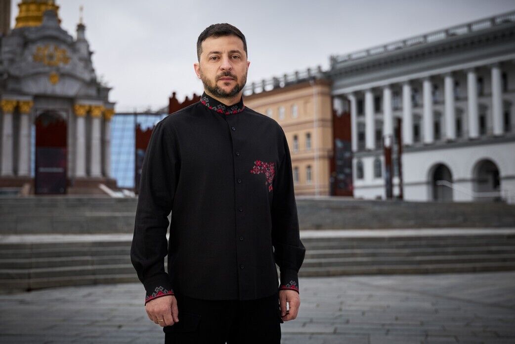 "Строим Украину, у которой будет достаточно силы": Зеленский поздравил украинцев с Днем Независимости. Видео