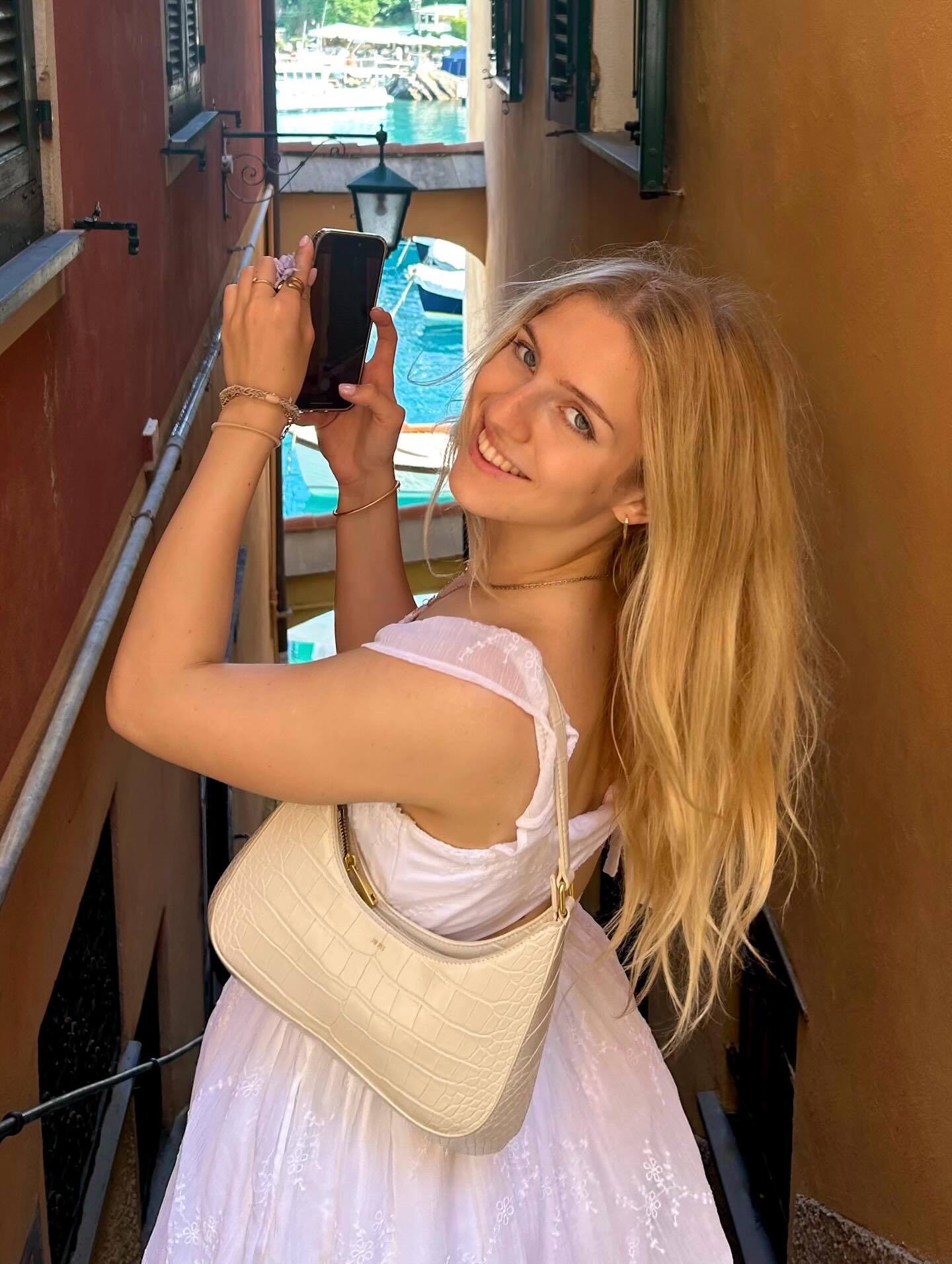 Красавица-киевлянка, которую называют "новой Харлан", выиграла Кубок Украины по фехтованию. Видео