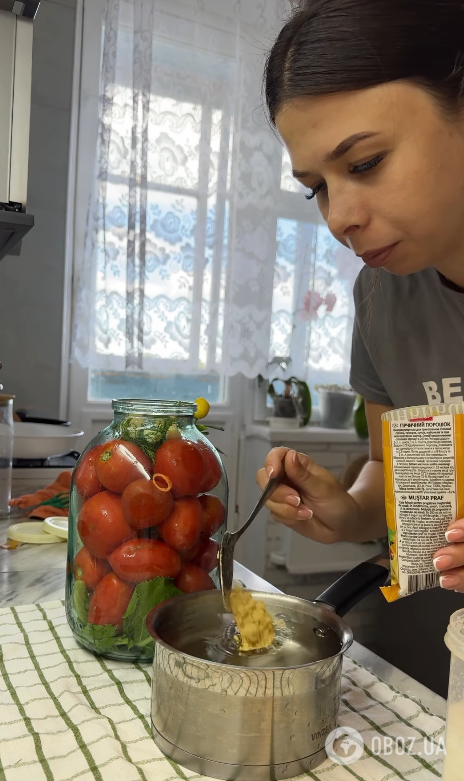 Как вкусно заквасить помидоры: с листьями хрена и чесноком